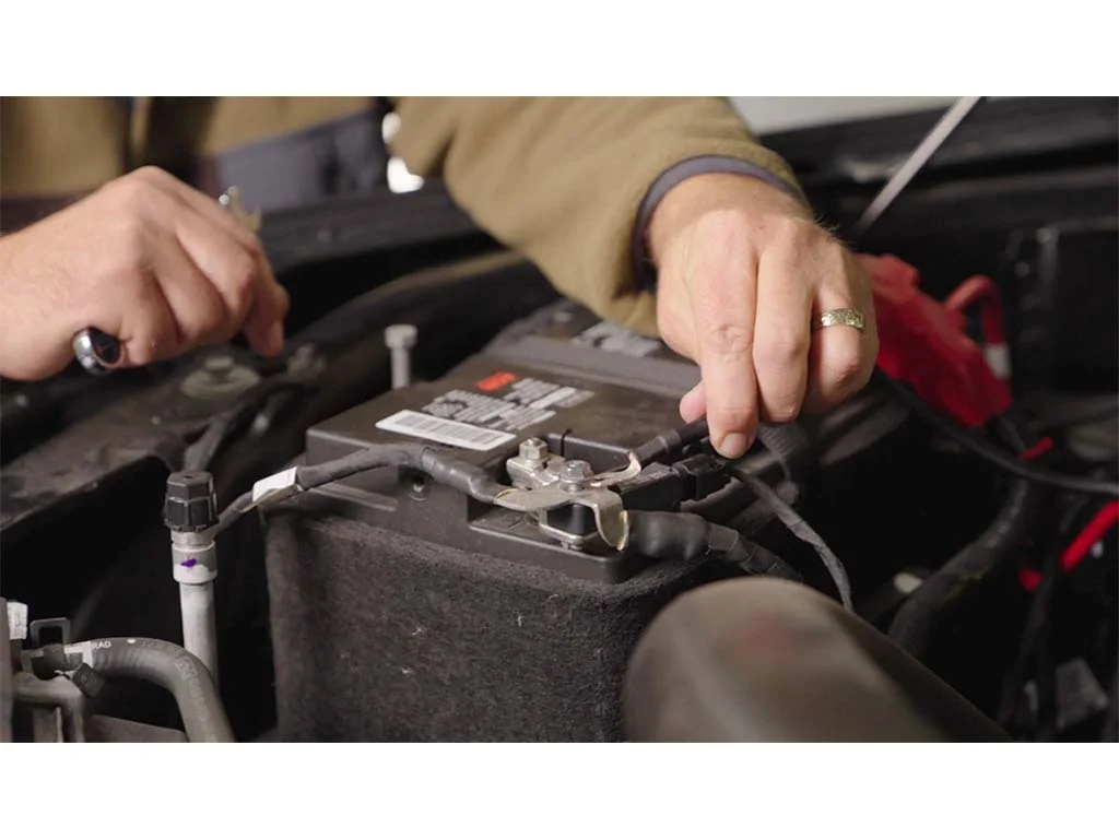 Installing the EcoFlow Alternator Charger to a car battery
